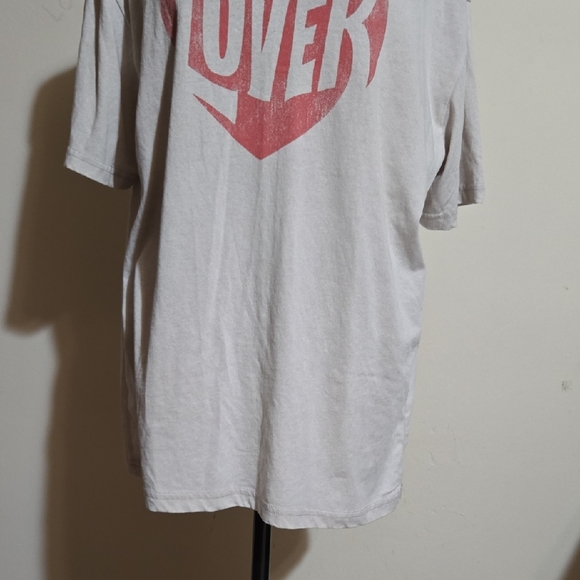 MAD Engine Lover Heart Graphic T Shirt Swifty SM Beige Cotton Blend NWT - Picture 4 of 9